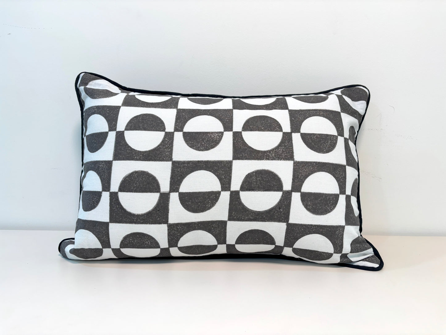 Retro Check Cotton Rectangle Cushion Cover l Black & White