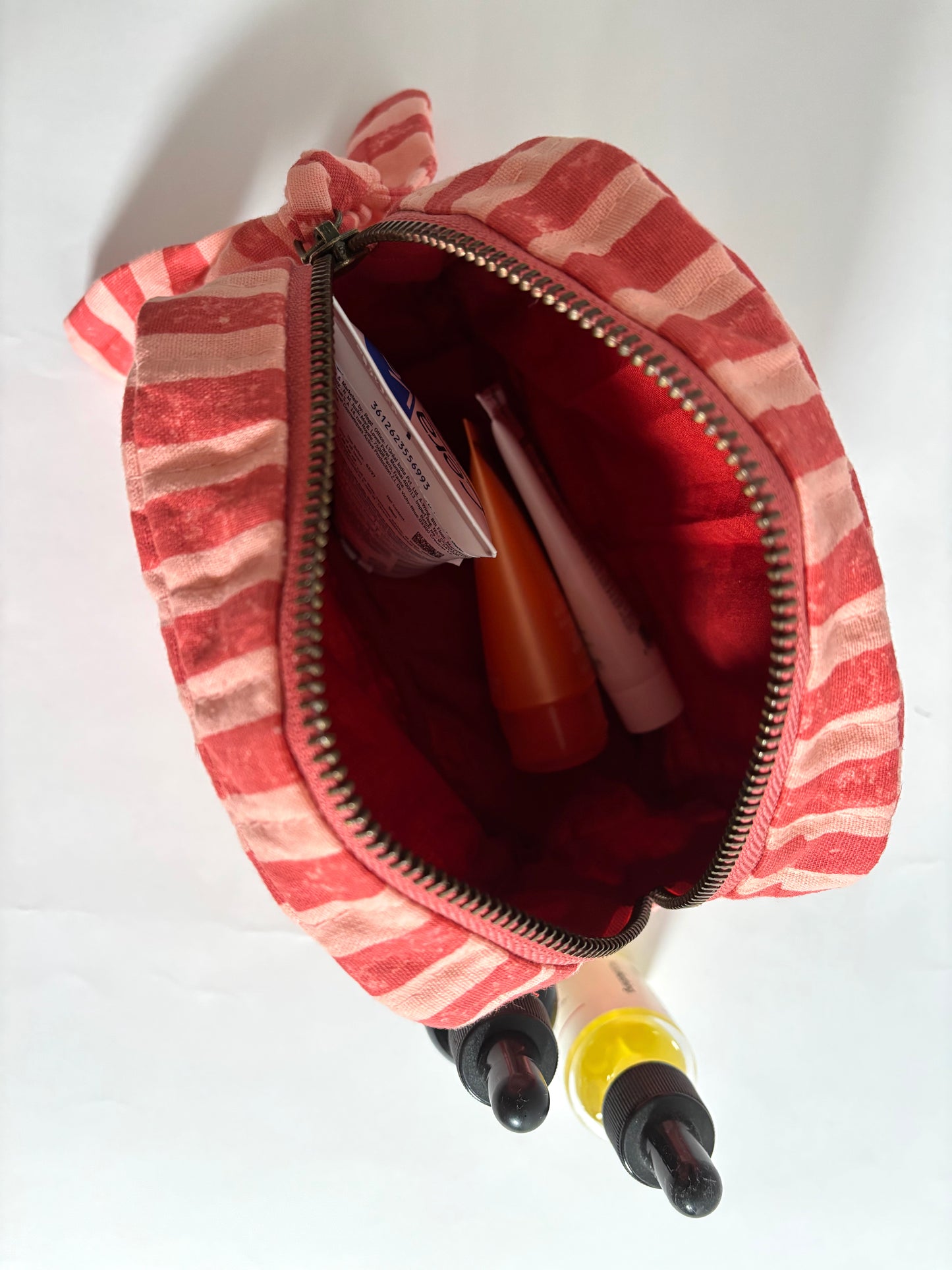 Sustainable Quilted Cotton Travel Organiser l Classic Pouch l Pink & Red Stripes