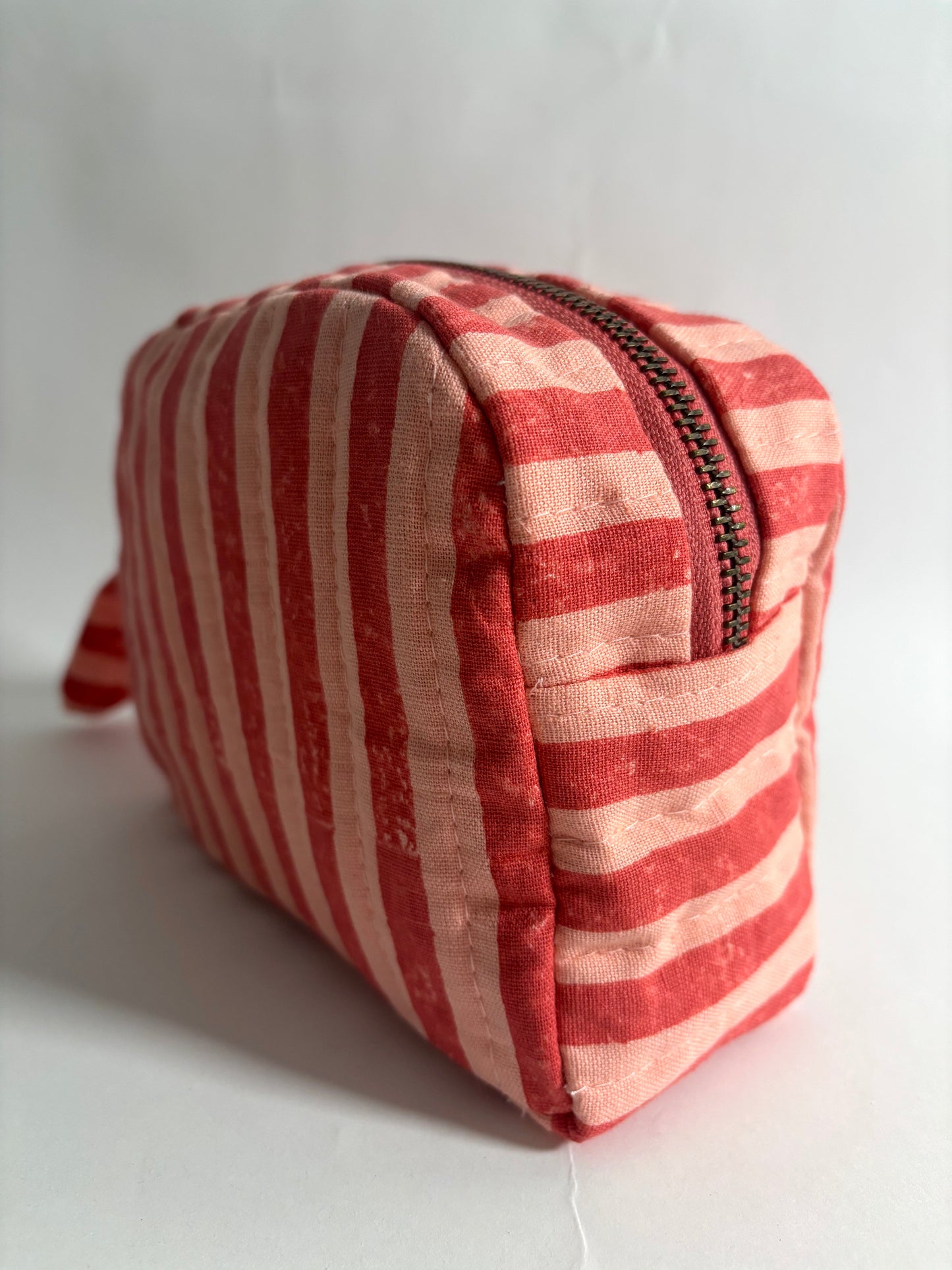 Sustainable Quilted Cotton Travel Organiser l Classic Pouch l Pink & Red Stripes
