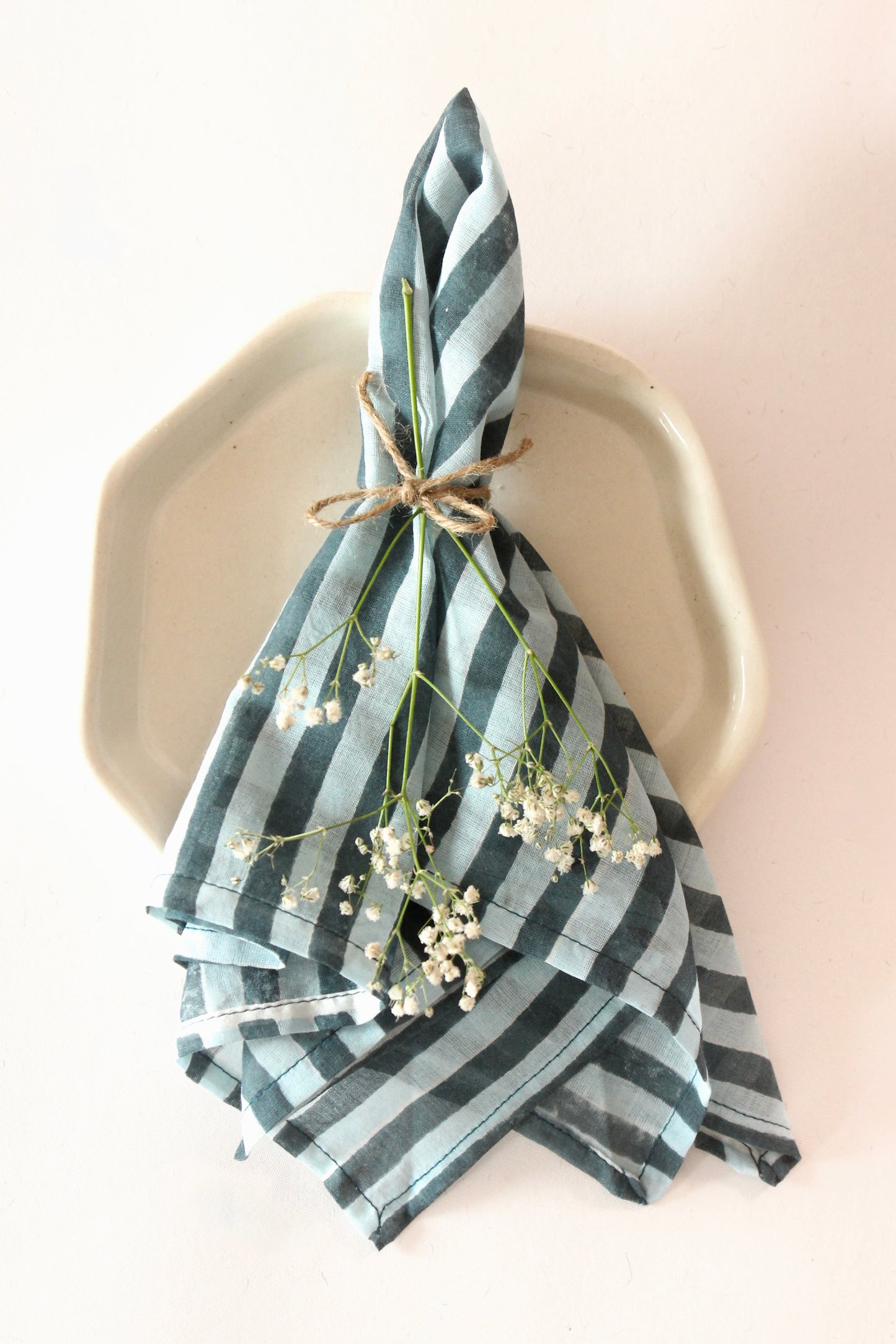 Retro Flower Frill Placemat & Blue Stripes Napkin | Set of two