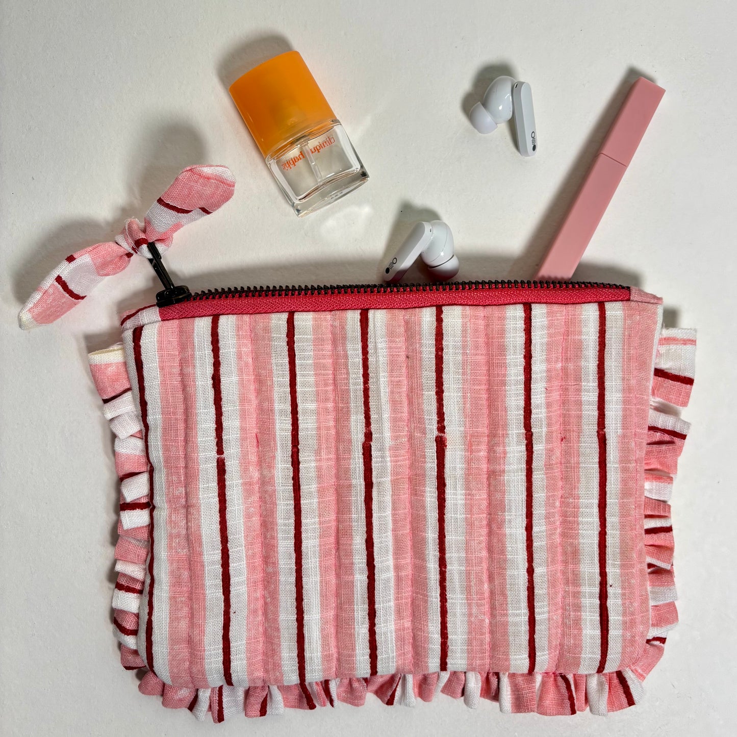 Sustainable Quilted Cotton Travel Pouch l Rosé Flat Frill Organizer