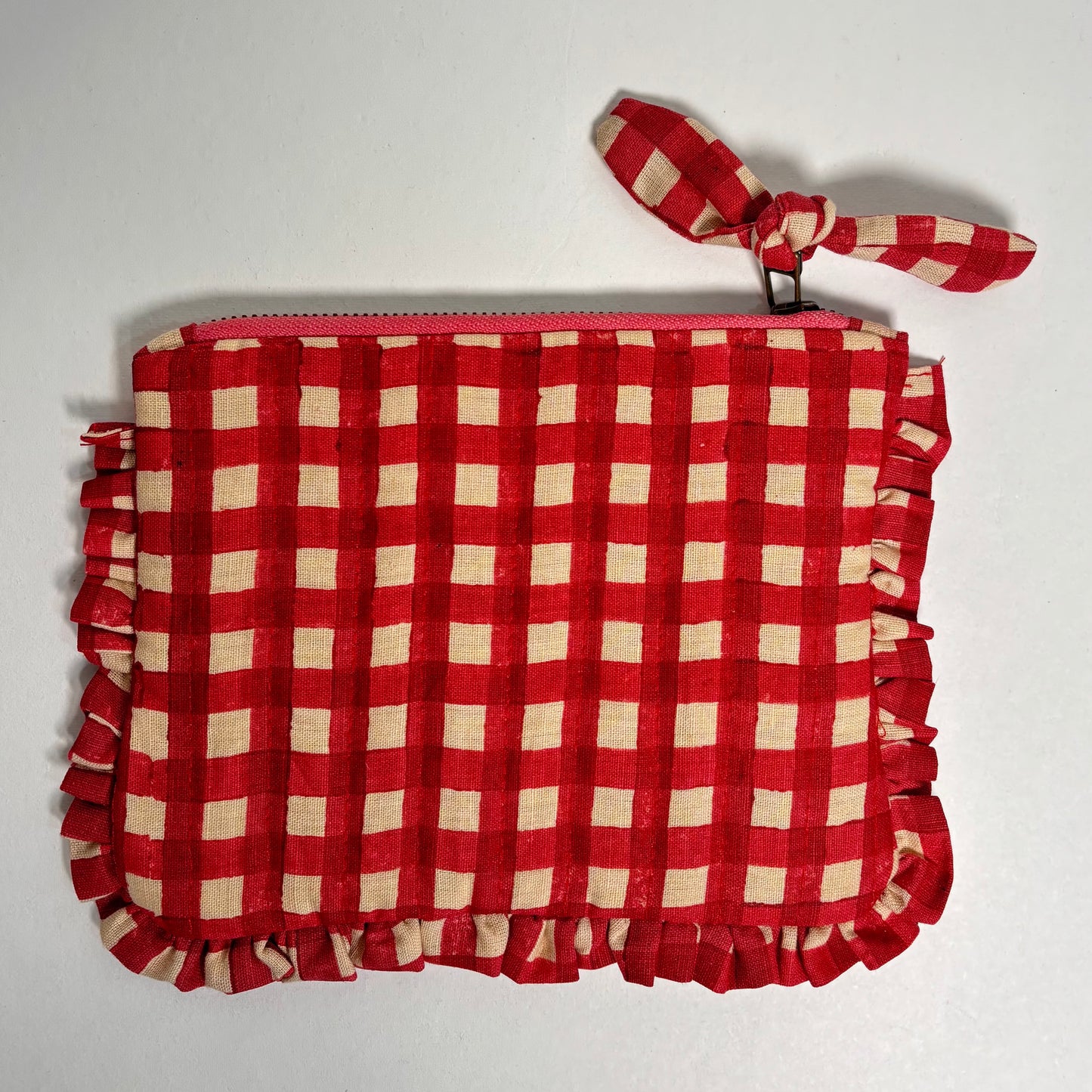 Sustainable Quilted Cotton Travel Pouch l Red Checks Flat Frill Organizer