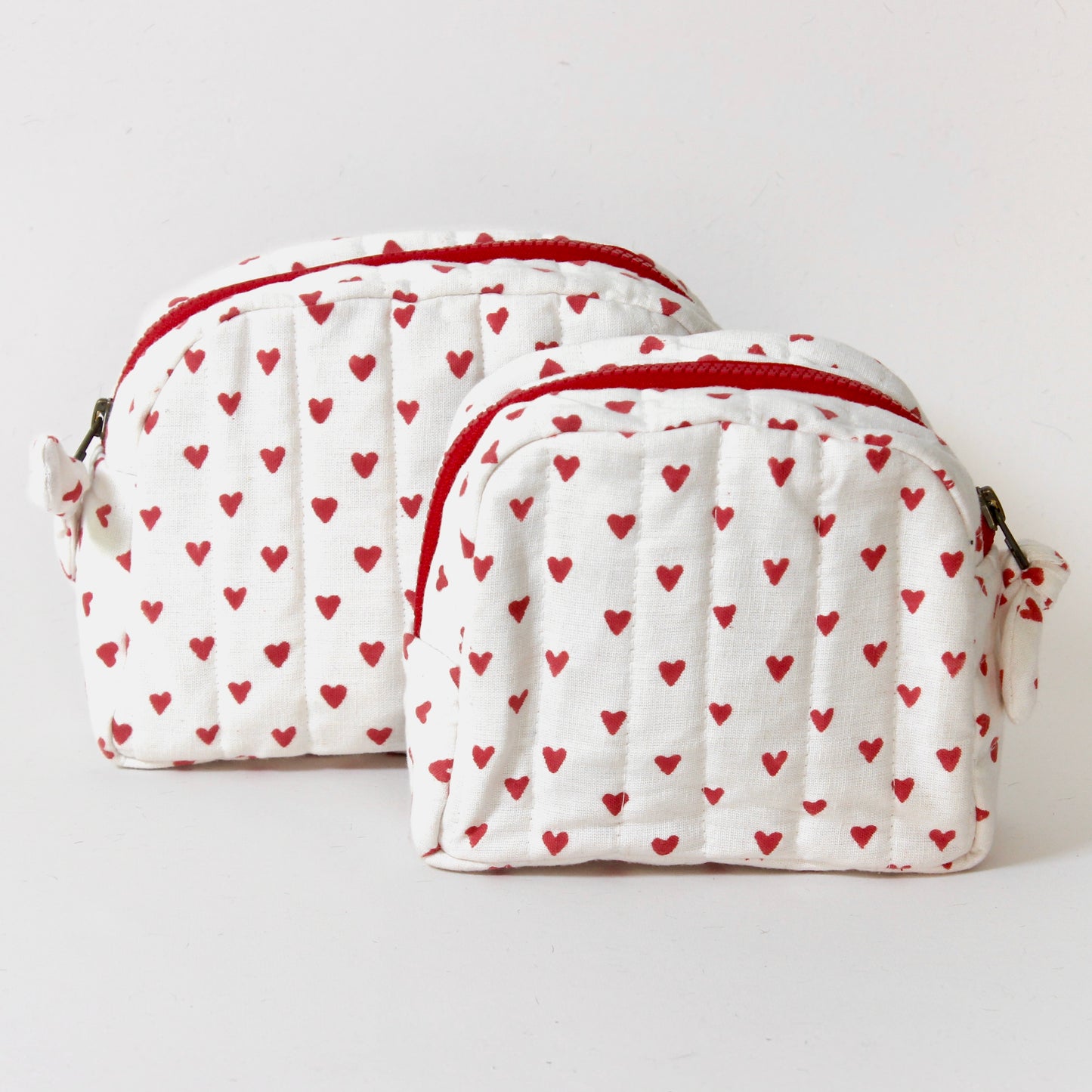 Quilted Cotton Travel Pouch l Classic Organizer Set l Red Hearts on White