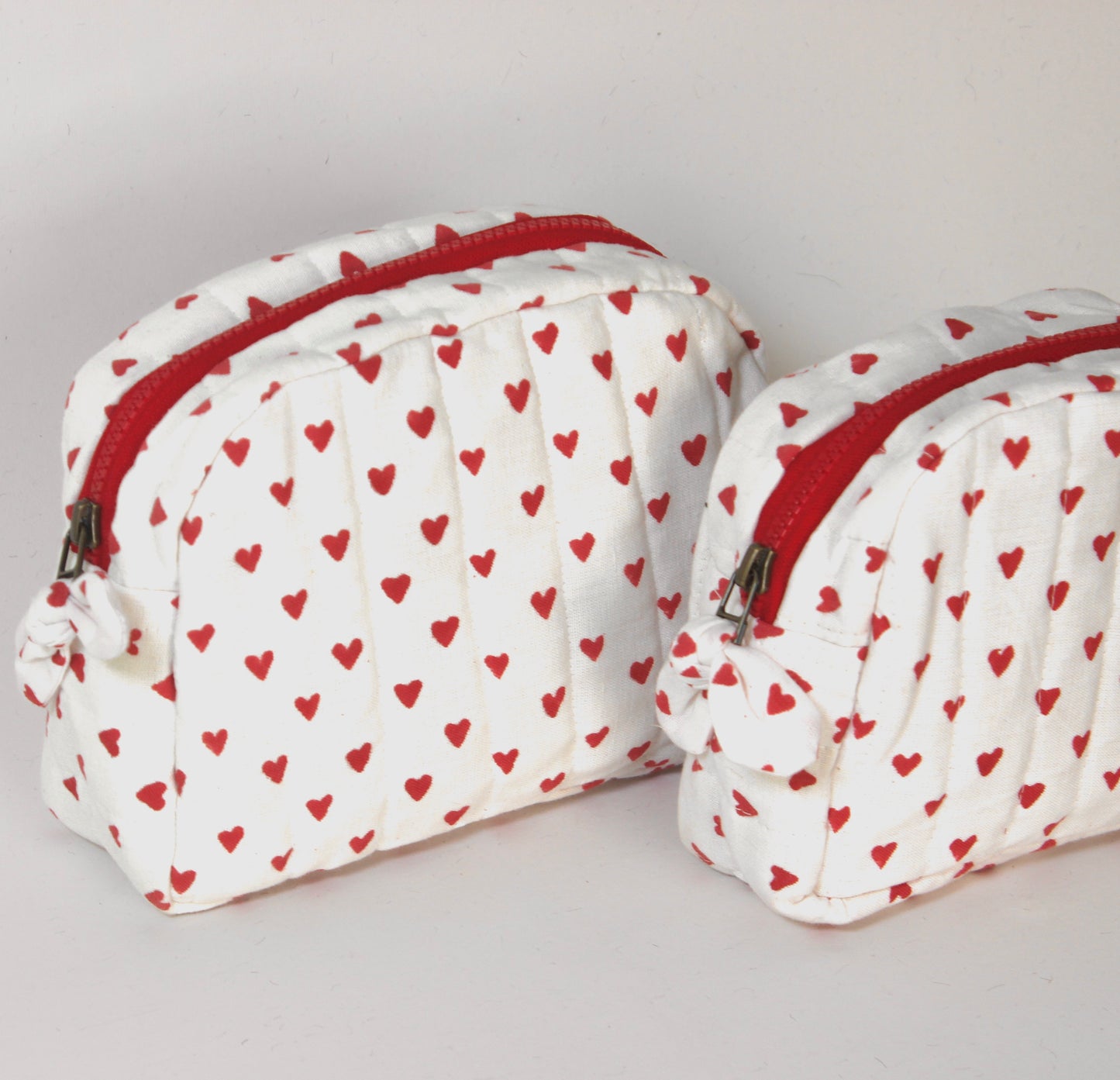 Quilted Cotton Travel Pouch l Classic Organizer Set l Red Hearts on White
