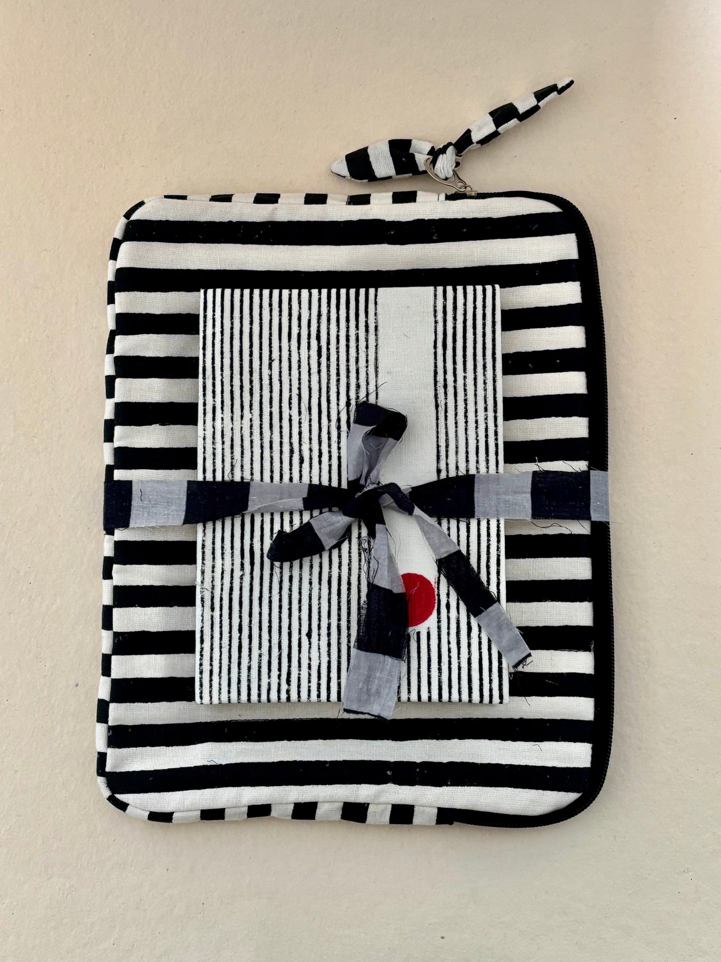 Gift Bundle for Him- Pouch / ipad sleeve + diary set (Black & White)