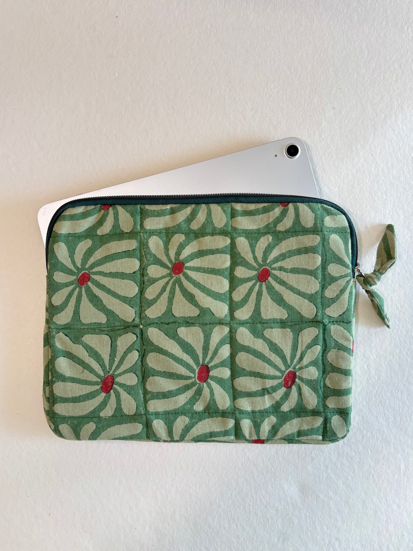 POUCH / iPAD SLEEVE + DIARY SET (GREEN)